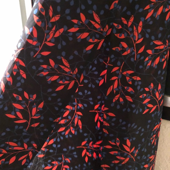 LuLaRoe Joy Vest - Picture 4 of 5